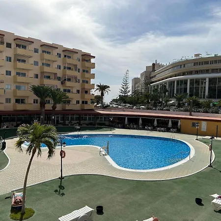 Modern Sunny 100m From The Apartment Los Cristianos (Tenerife)