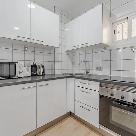 Apartment Modern Sunny 100m From The