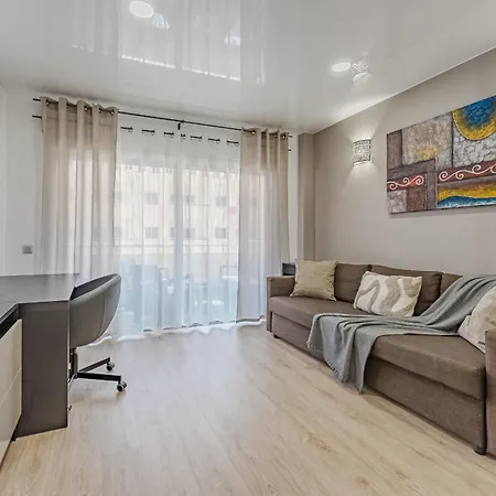 Modern Sunny 100m From The Los Cristianos (Tenerife)